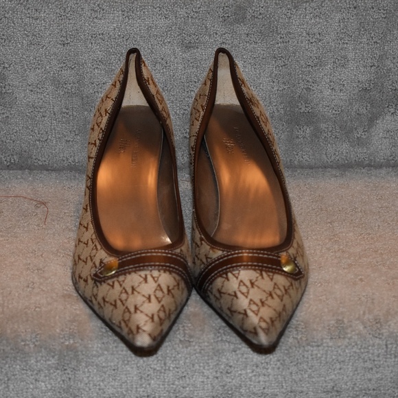 Anne Klein signature brown heel size 9 - Picture 3 of 3